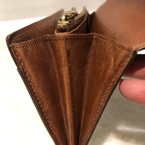 Louis Vuitton Long Wallet - Picture 12 of 12